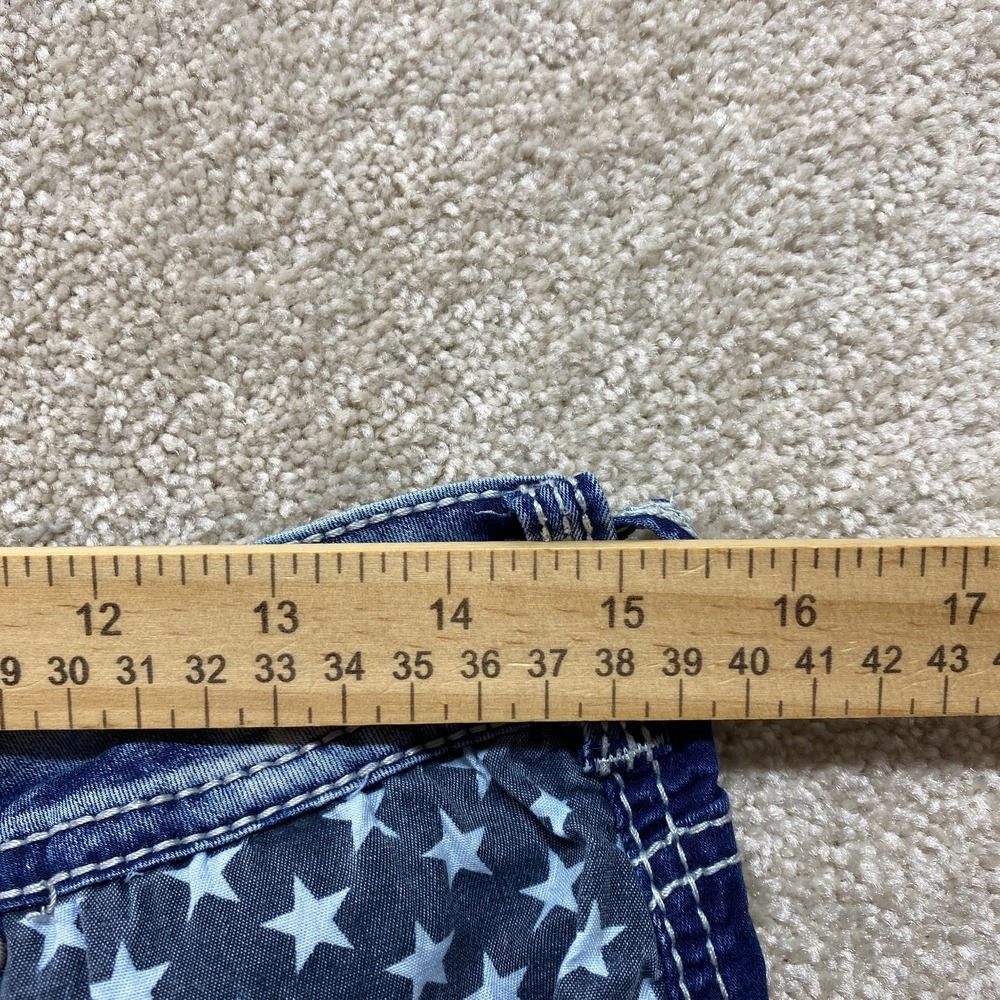Almost Famous Women's Denim Shorts Size 9 Distressed Star Print - Picture 4 of 9